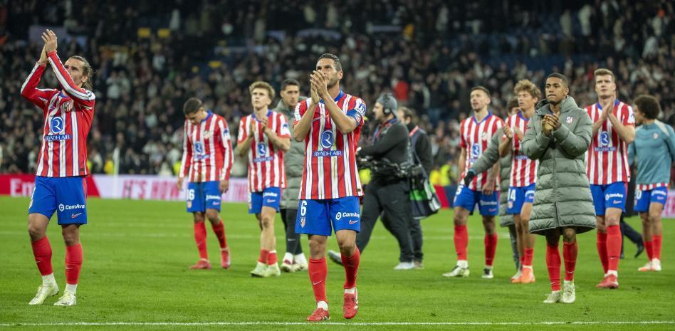 伦纳德：我们得把正确的阵容放到场上，我们需要更多的天赋（伦纳德：该把最合适的阵容摆上场，球队仍需补强天赋）