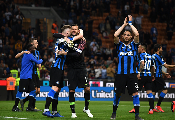 每体：巴萨发现约100名会员涉及欧冠对法兰克福门票转售问题（每体：巴萨查出近百名会员涉欧冠战法兰克福门票转售）