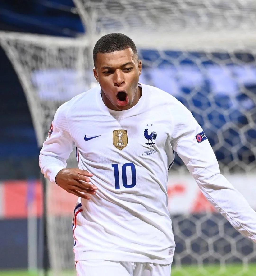 梅西：如果阿尔巴、布斯克茨能带着冠军退役，那将会特别美好（梅西盼阿尔巴、布斯克茨捧杯挂靴：那将格外美好）