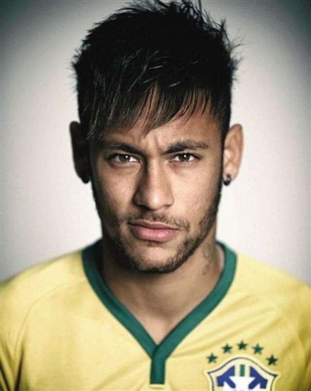 父子传承！伊布儿子获征召，将代表米兰参加意大利超级杯（子承父业！伊布之子入选米兰大名单，随队征战意大利超级杯）