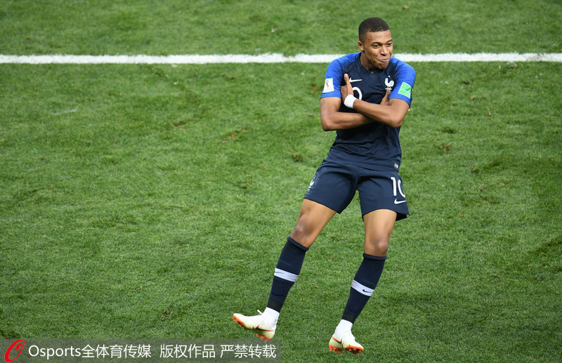 亨利：巴萨不能继续这样防守了，这在当今的足球时代行不通（亨利：巴萨别再这么防了，现代足球里行不通）