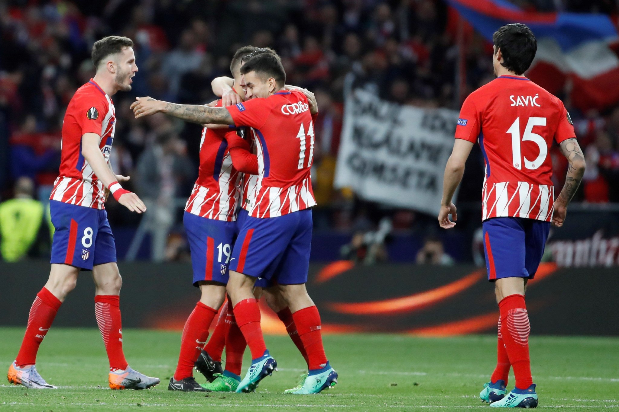 全是重磅对决！联赛杯半决赛：伦敦德比切尔西vs阿森纳，曼城vs纽卡（联赛杯半决赛双重焦点：伦敦德比切尔西战阿森纳，曼城迎战纽卡斯尔）