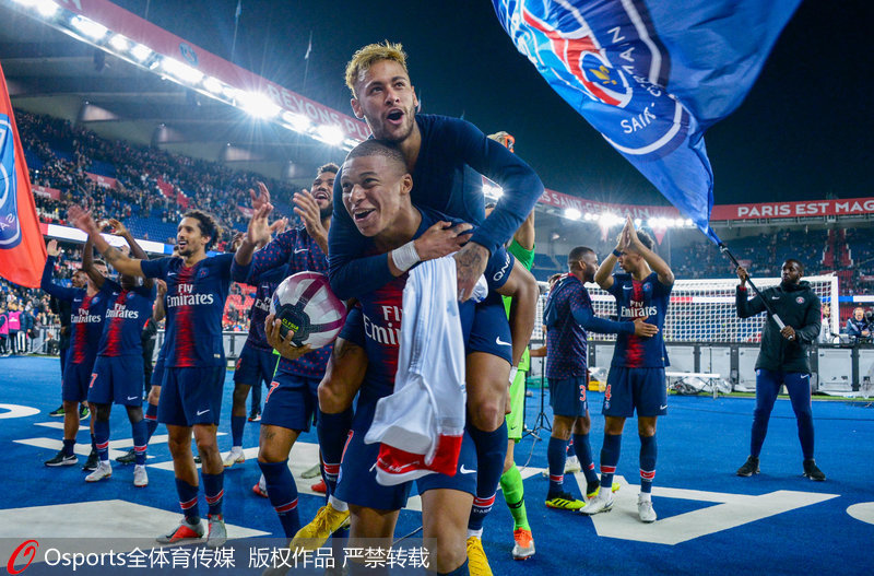 队报：利物浦中场莫顿加盟里昂转会费为1000万+500万欧（队报：里昂签下利物浦中场莫顿，转会费1000万欧+500万欧浮动条款）